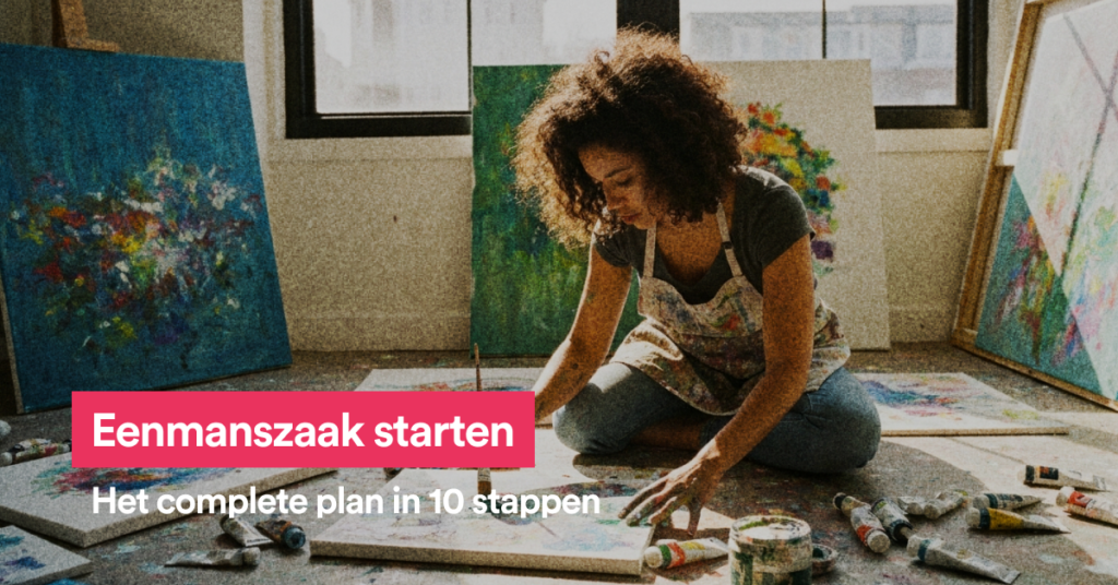 Vrouw die schilderijen maakt in haar atelier